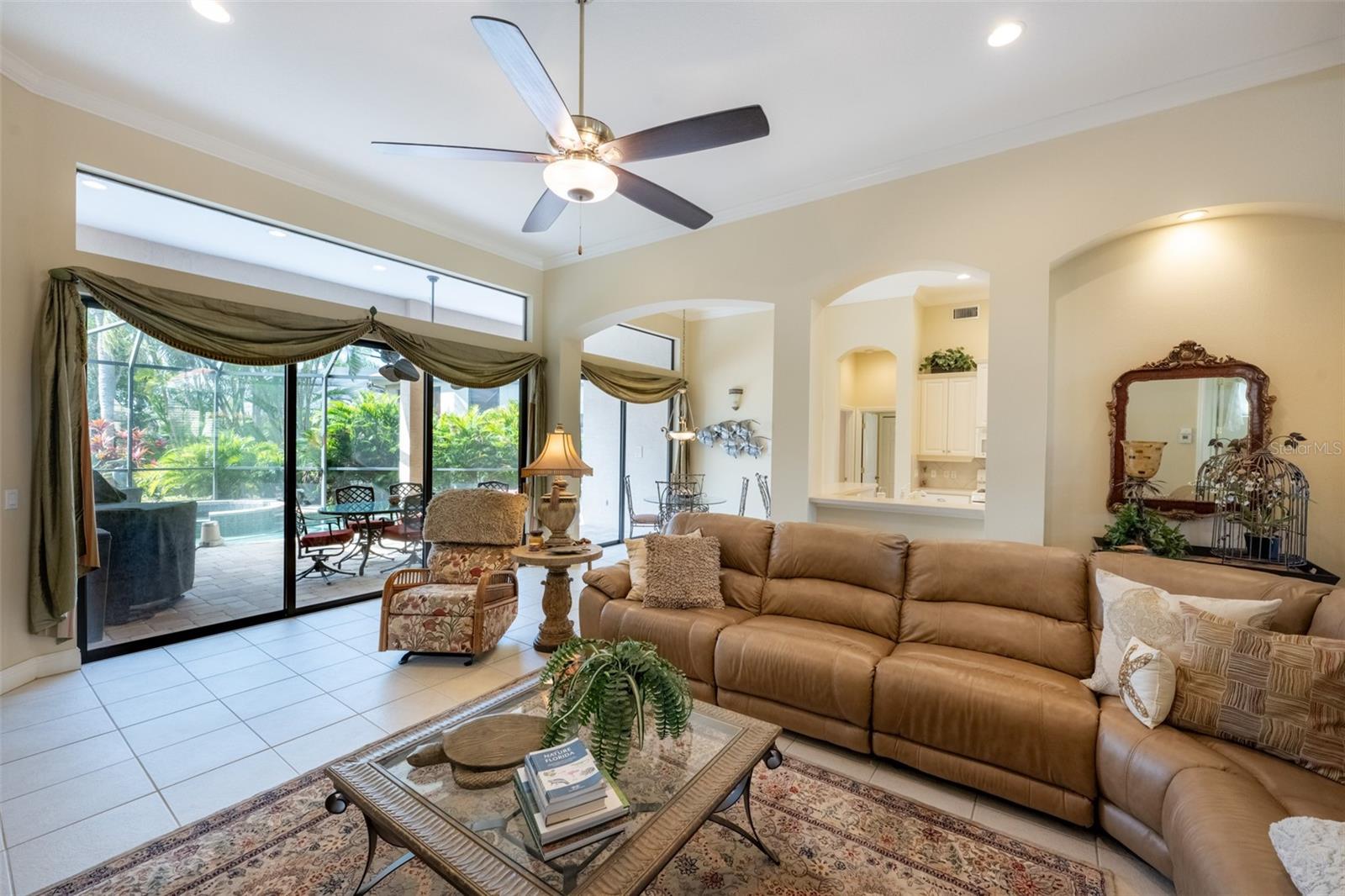 Image 9 of 46 For 7141 Whitemarsh Circle