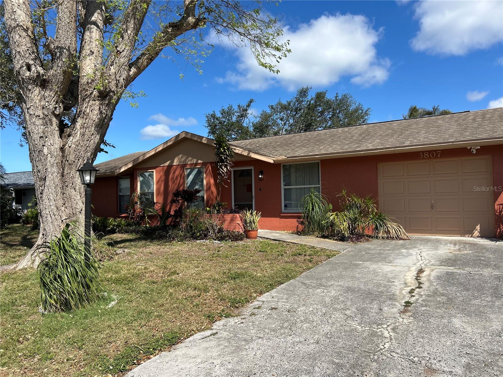 Details for 3807 64th St W, BRADENTON, FL 34209