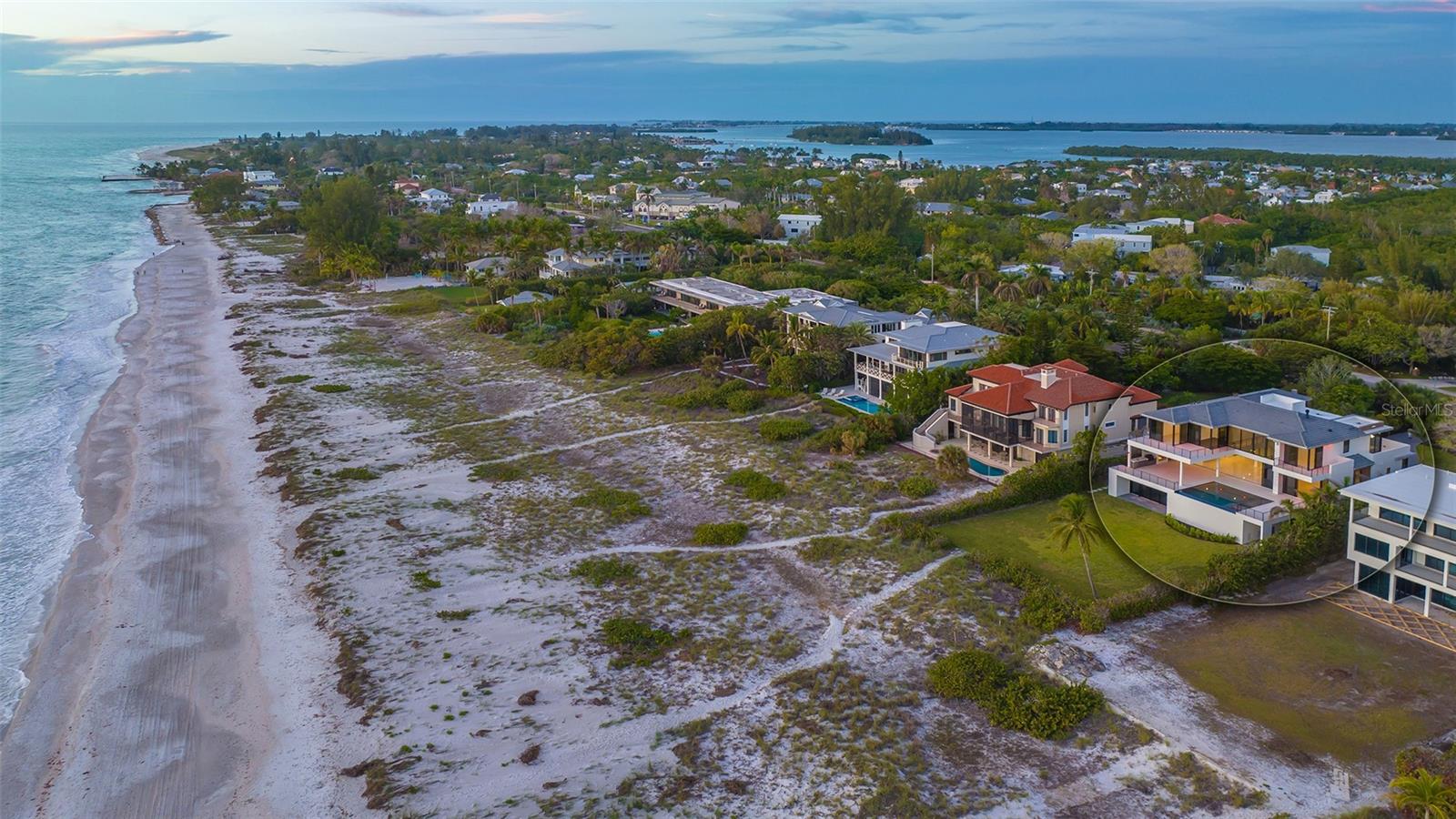 Image 15 of 17 For 5581 Gulf Of Mexico Drive