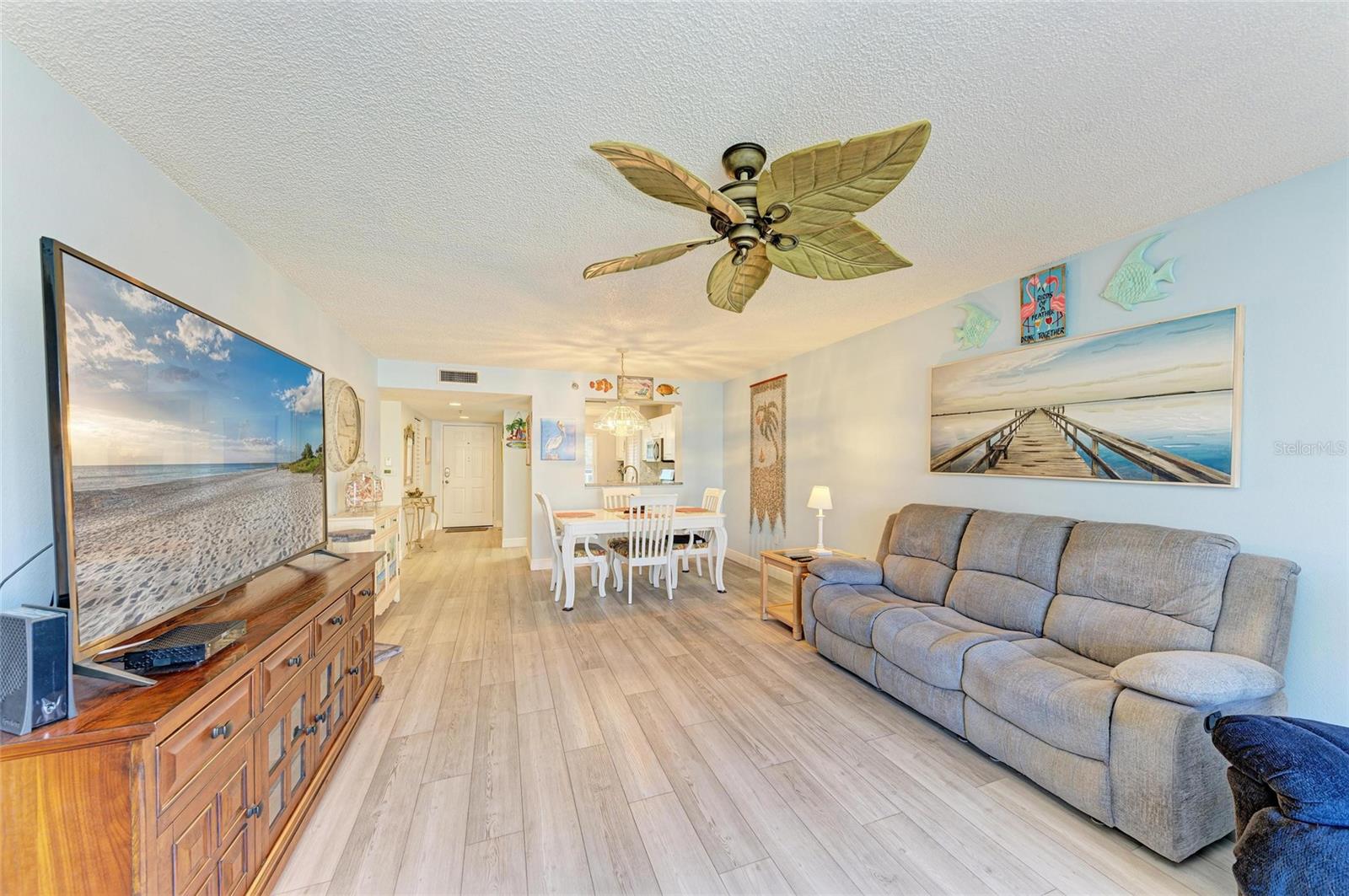 Image 3 of 35 For 3980 Ironwood Circle 206