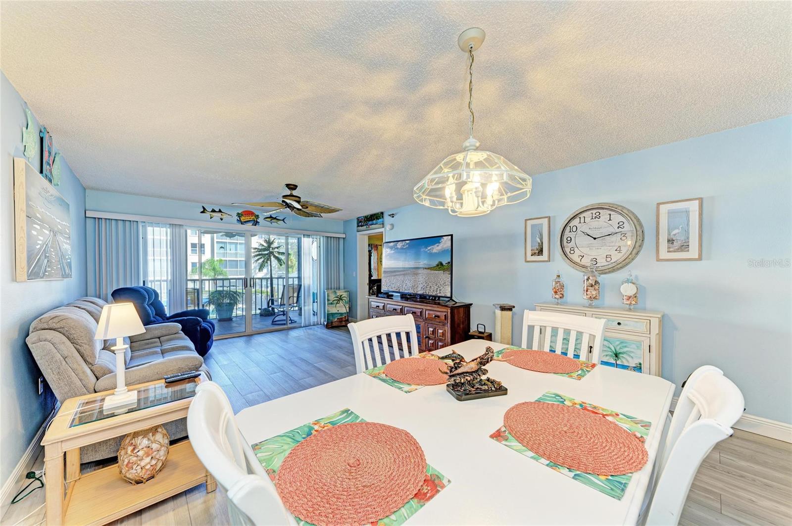 Image 7 of 35 For 3980 Ironwood Circle 206