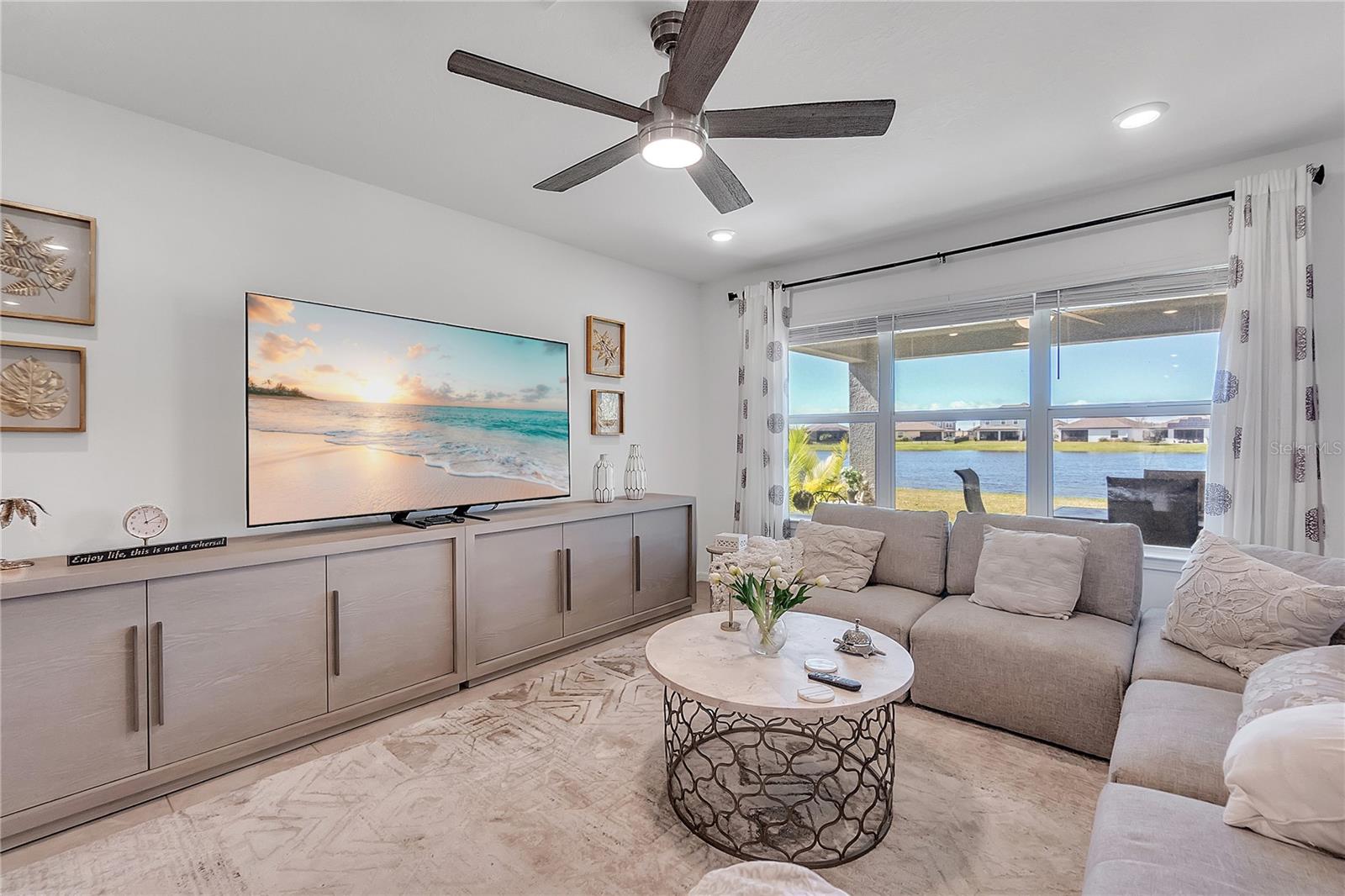 Image 49 of 77 For 11531 Moonsail Drive