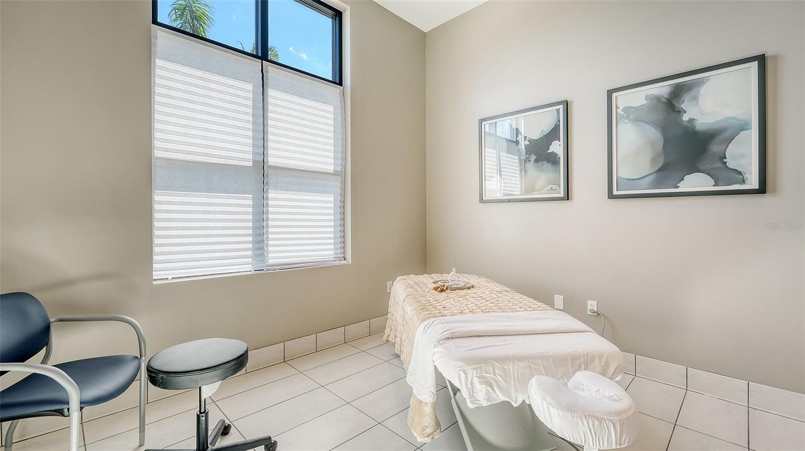 Image 33 of 78 For 17595 Opal Sand Drive 306