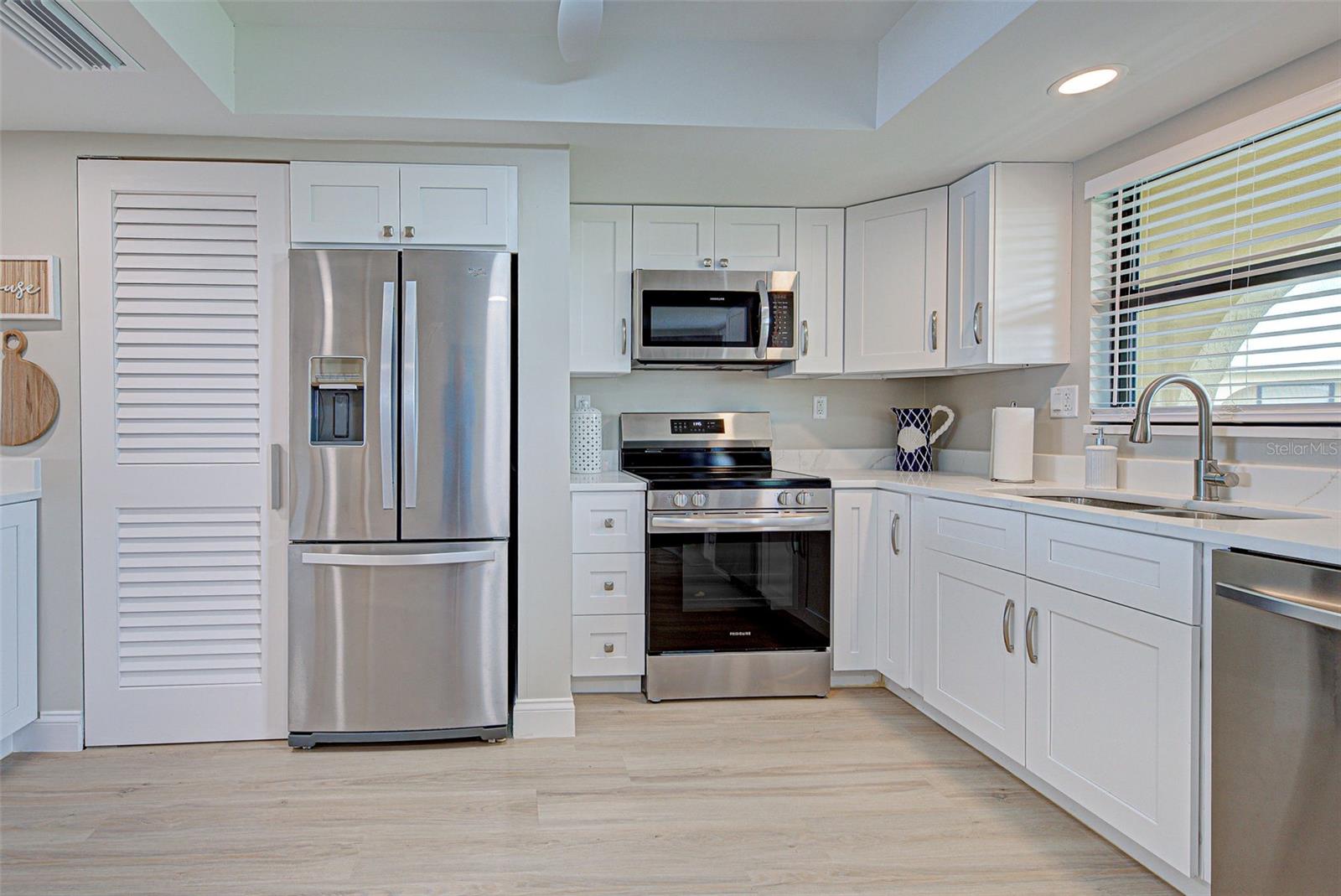 Image 8 of 63 For 14459 River Beach Drive 218