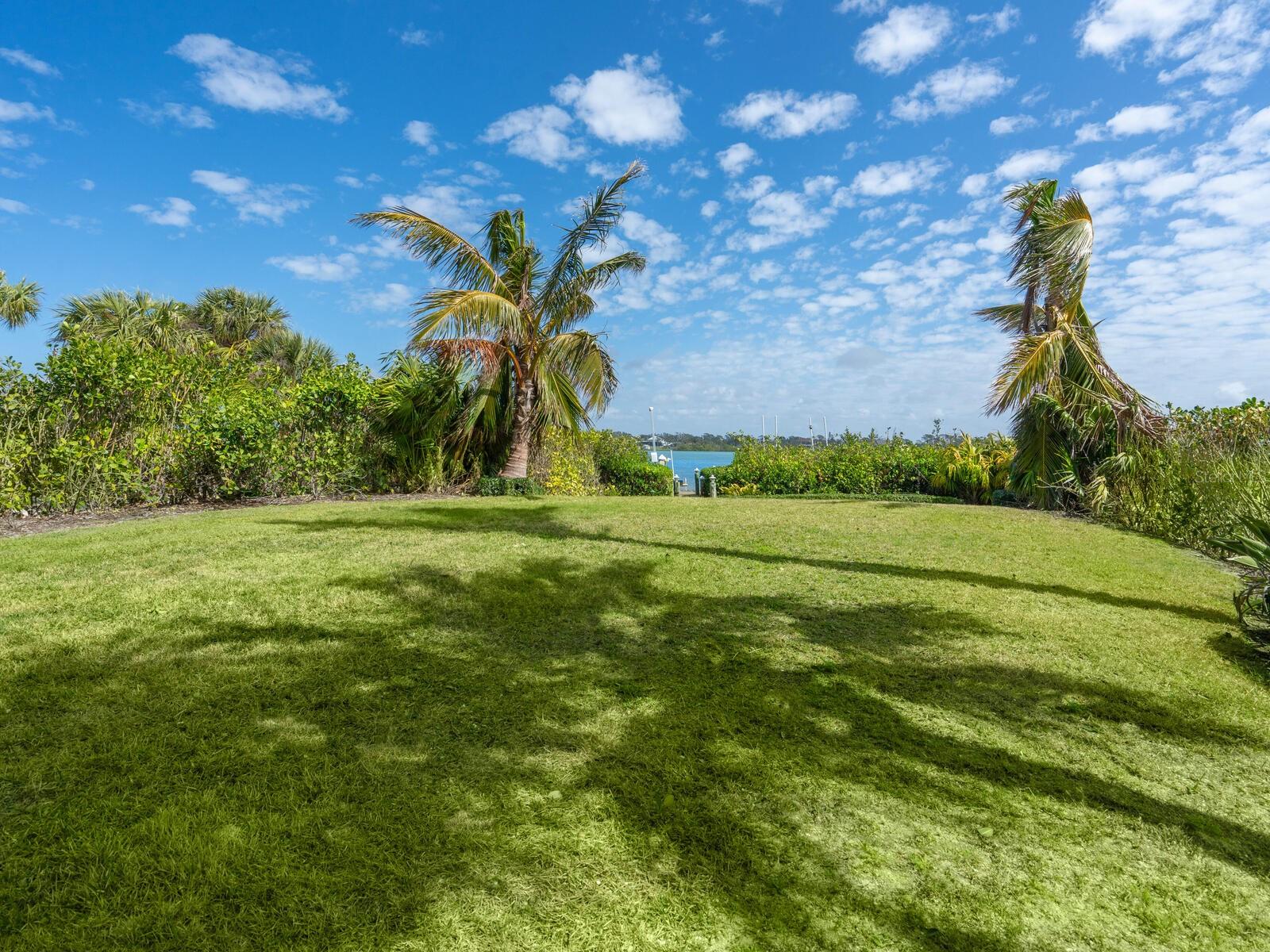 Image 47 of 60 For 1304 Casey Key Road