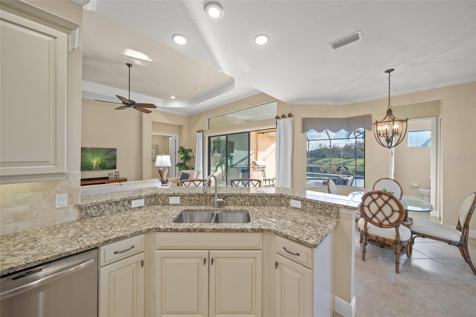 Image 14 of 51 For 7108 Callander Cove