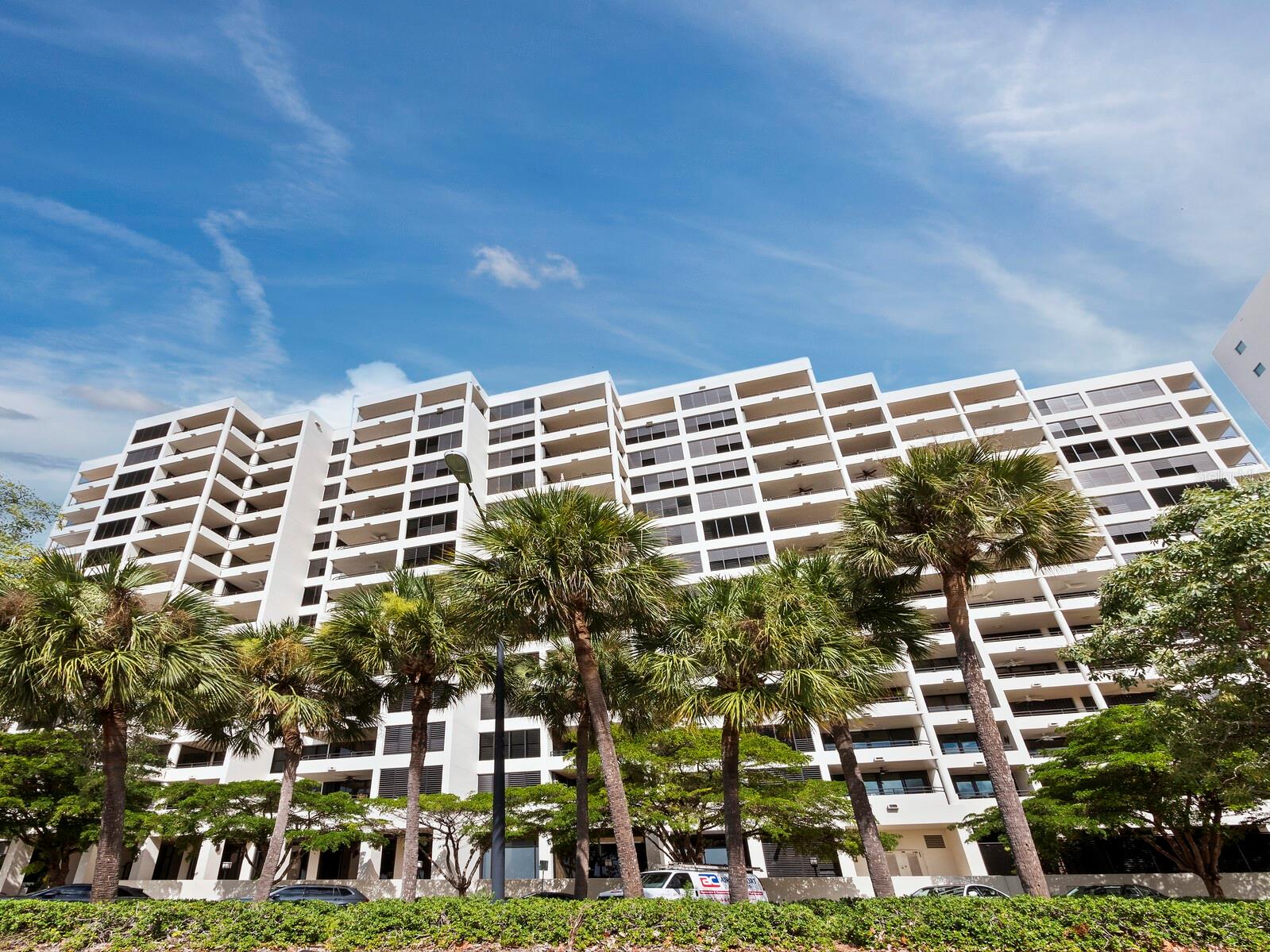 Listing photo id 44 for 1255 Gulfstream Avenue 407