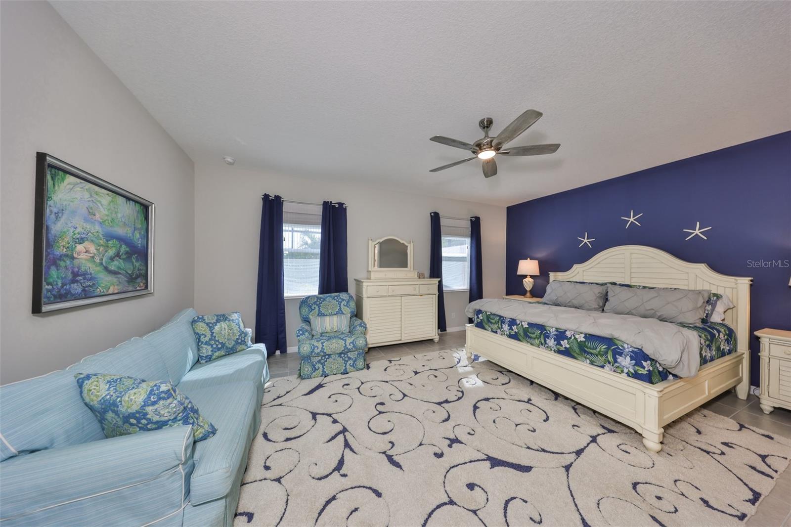 Listing photo id 20 for 4516 Renwick Drive