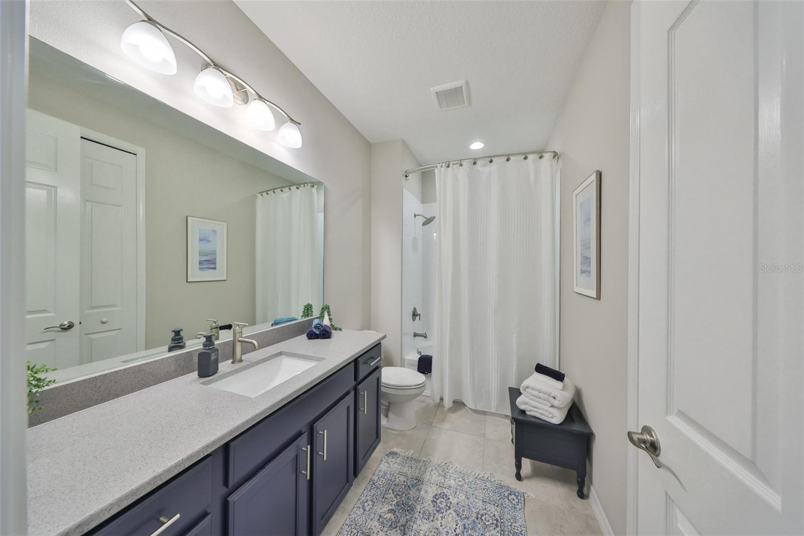 Listing photo id 28 for 4516 Renwick Drive