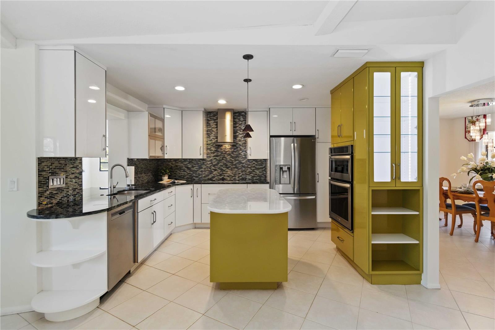 Image 10 of 44 For 3876 Torrey Pines Boulevard