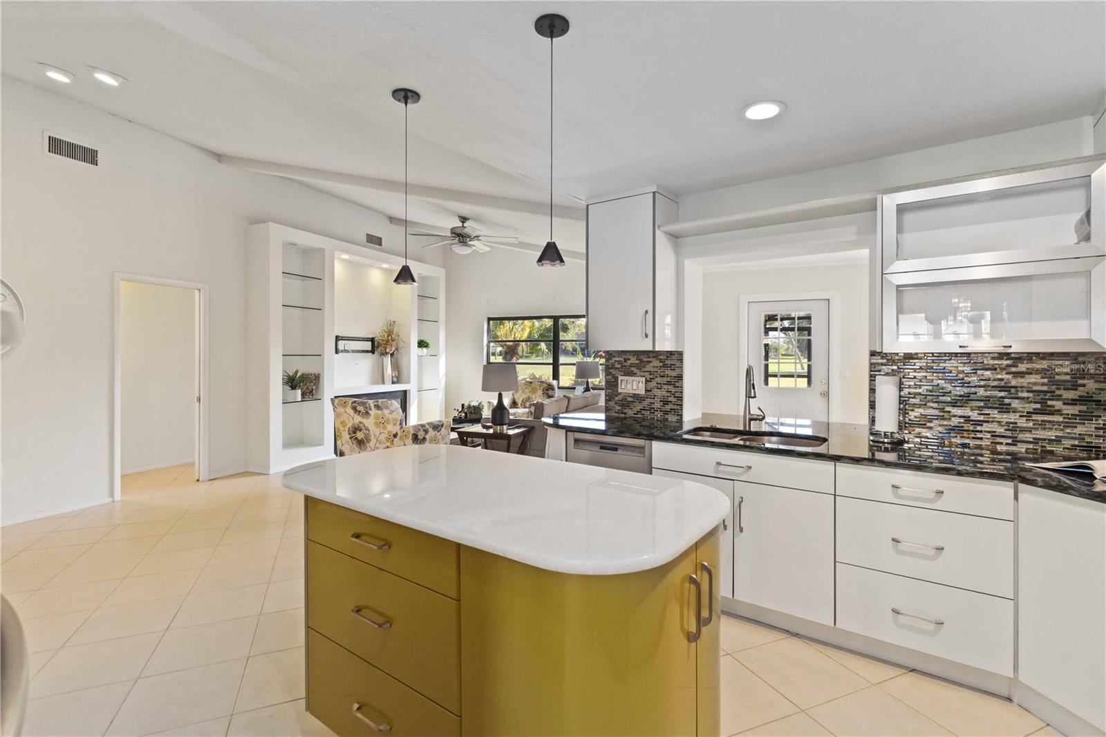 Image 13 of 44 For 3876 Torrey Pines Boulevard