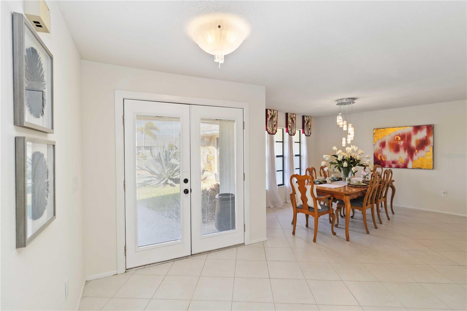 Image 4 of 44 For 3876 Torrey Pines Boulevard