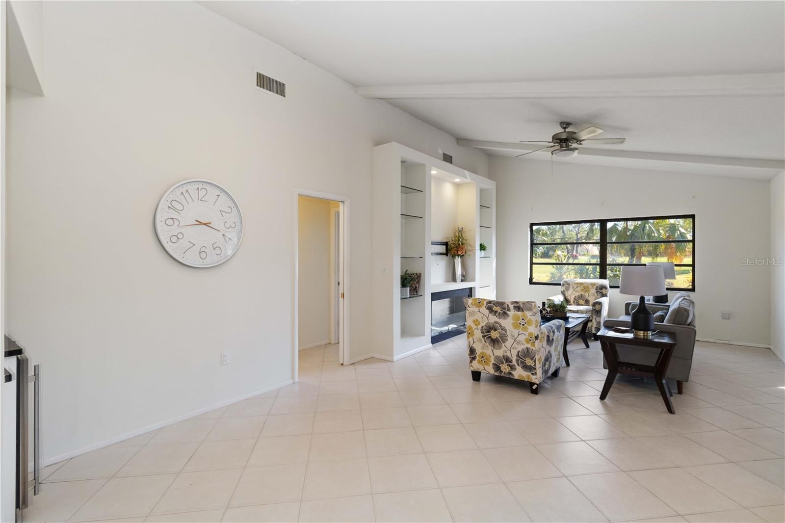 Image 6 of 44 For 3876 Torrey Pines Boulevard