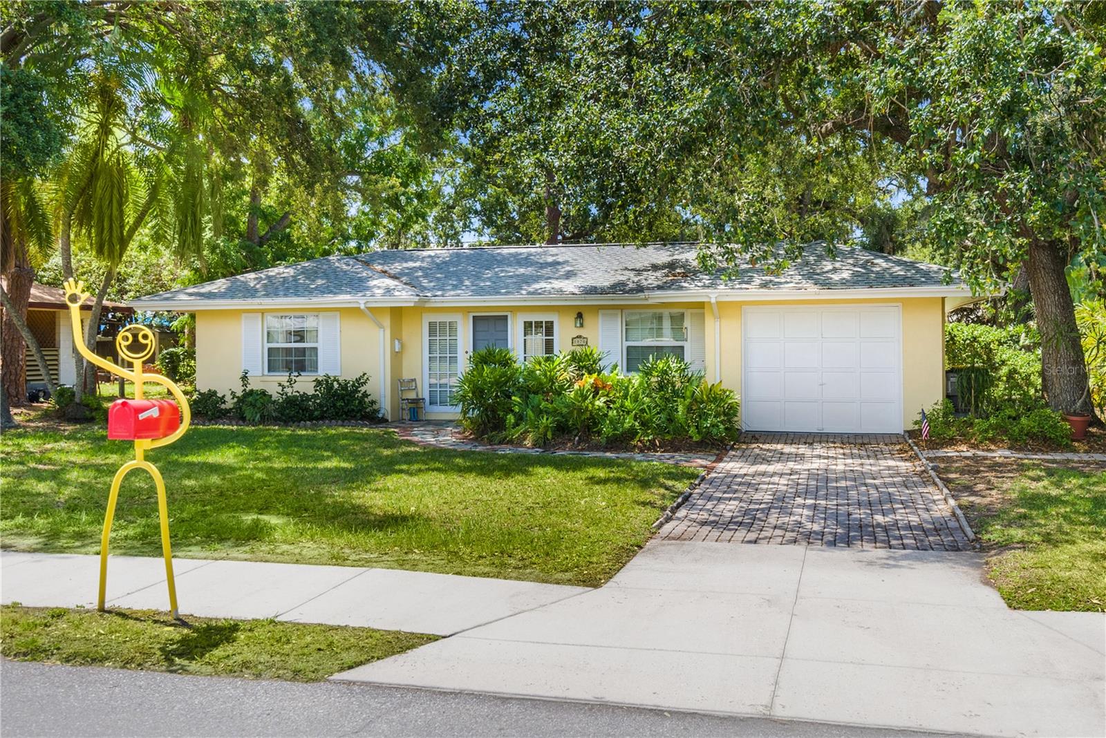 Details for 1870 Jasmine Drive, SARASOTA, FL 34239