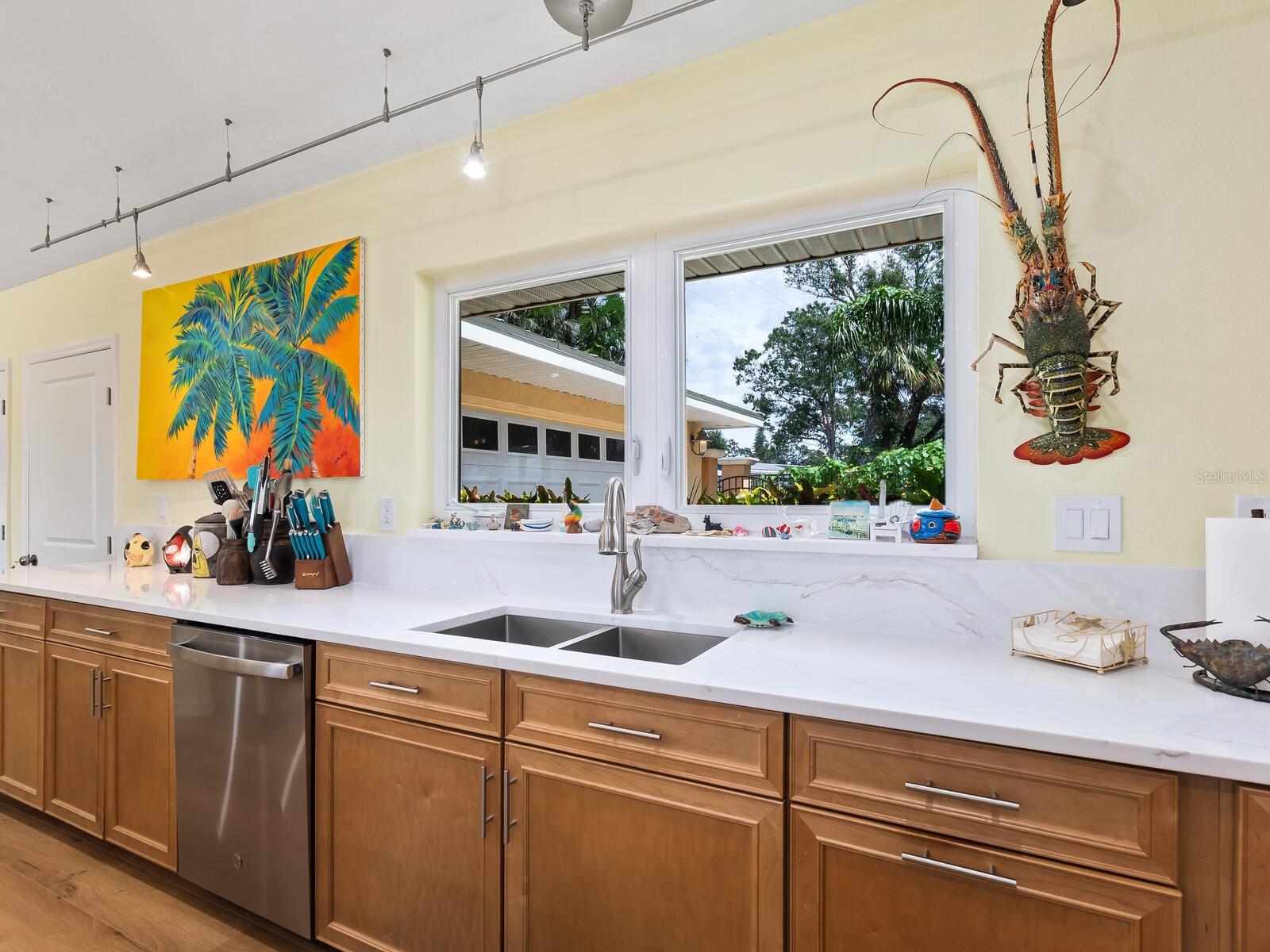 Image 23 of 59 For 2212 6th Street W