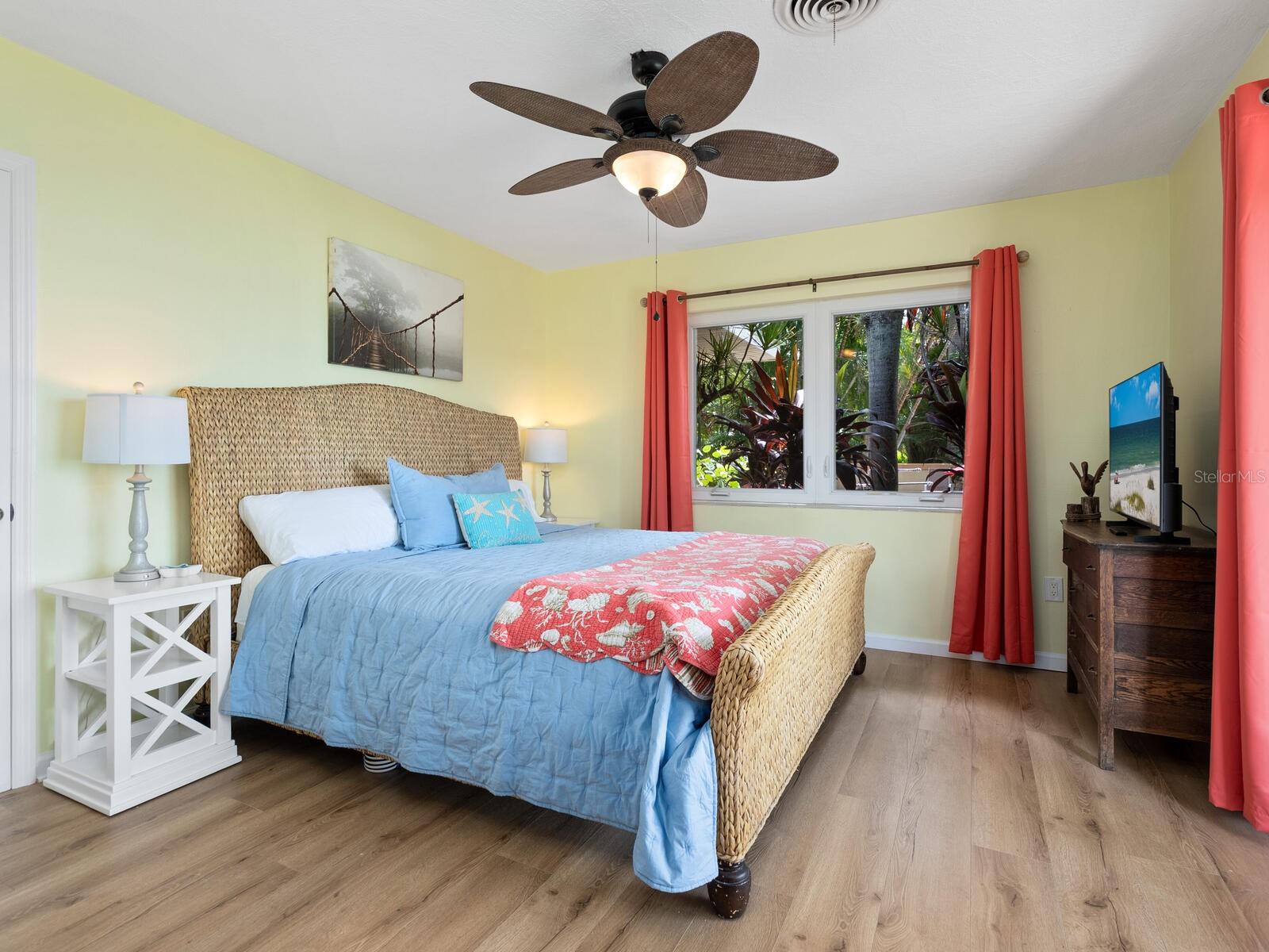 Image 35 of 59 For 2212 6th Street W