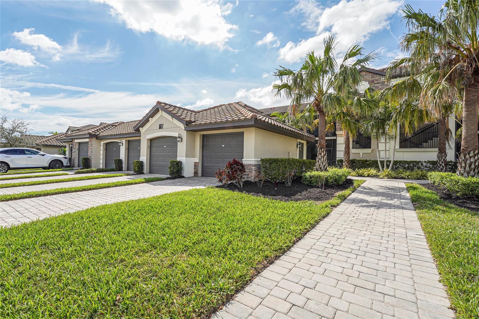 Image 13 of 84 For 5517 Palmer Circle 203