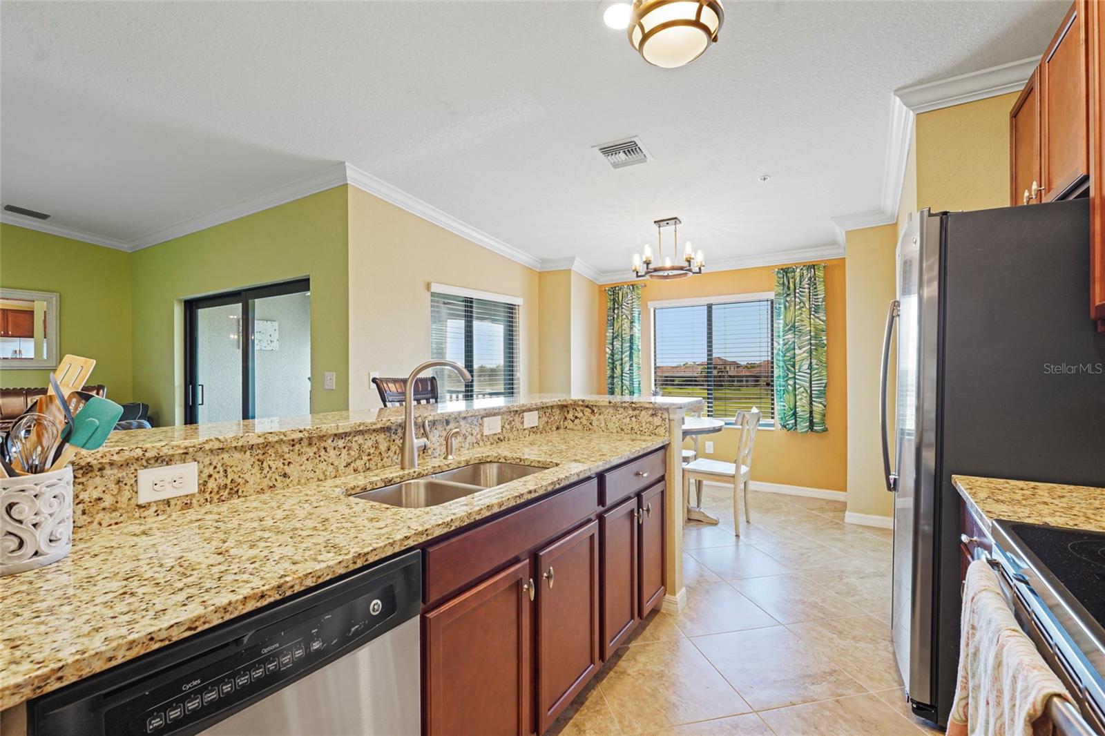 Image 17 of 84 For 5517 Palmer Circle 203