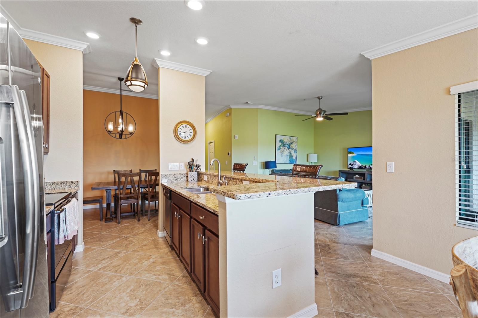 Image 19 of 84 For 5517 Palmer Circle 203