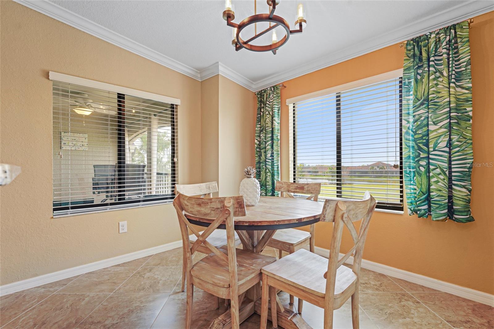 Image 21 of 84 For 5517 Palmer Circle 203