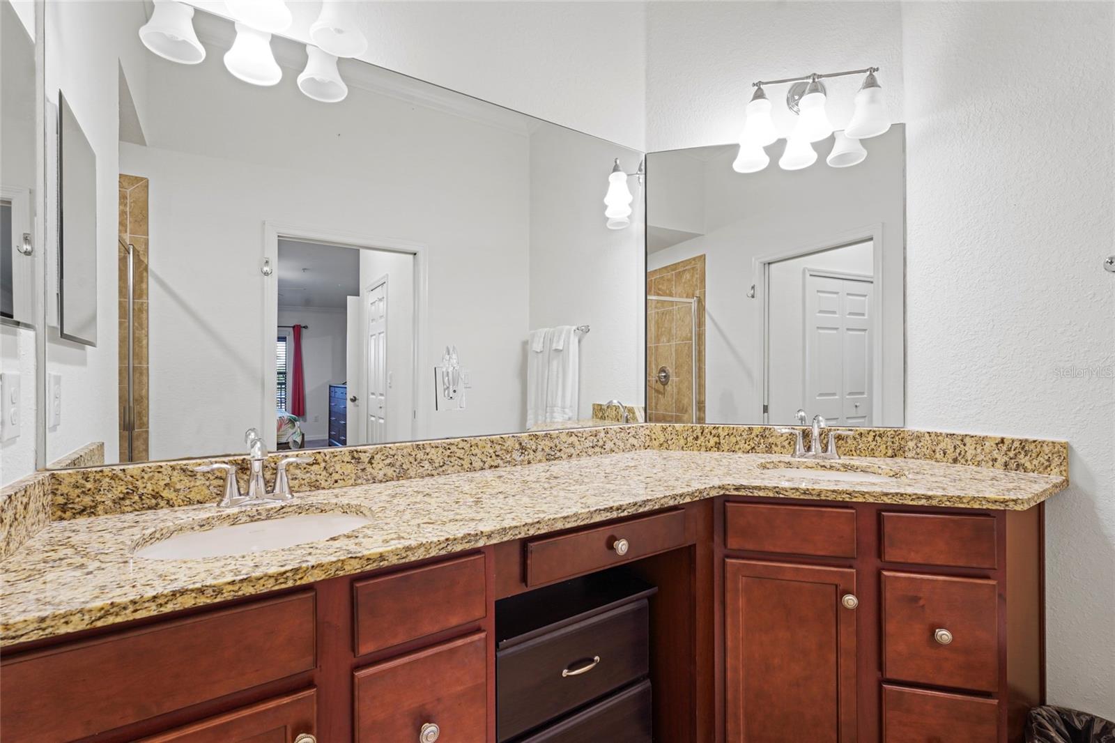 Image 9 of 84 For 5517 Palmer Circle 203
