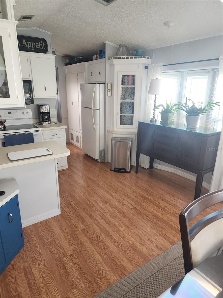Image 15 of 19 For 1674 University Parkway 129