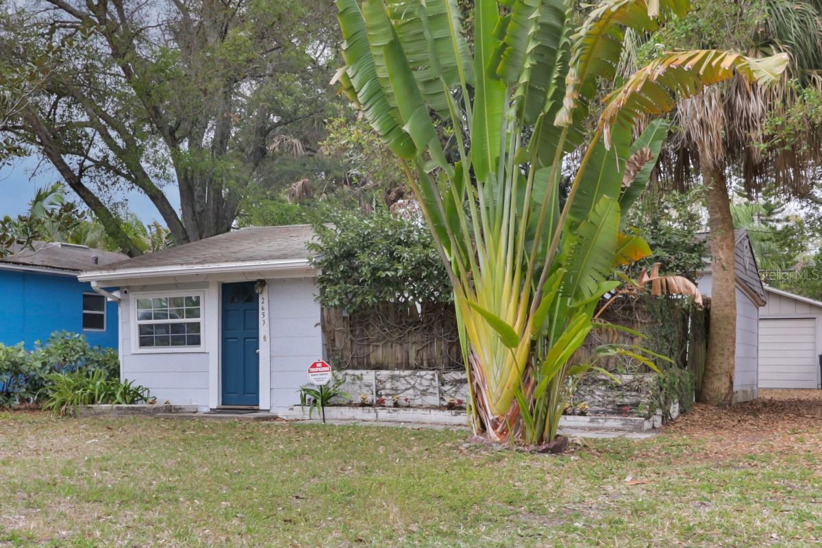Listing photo id 3 for 2653 44th Street S