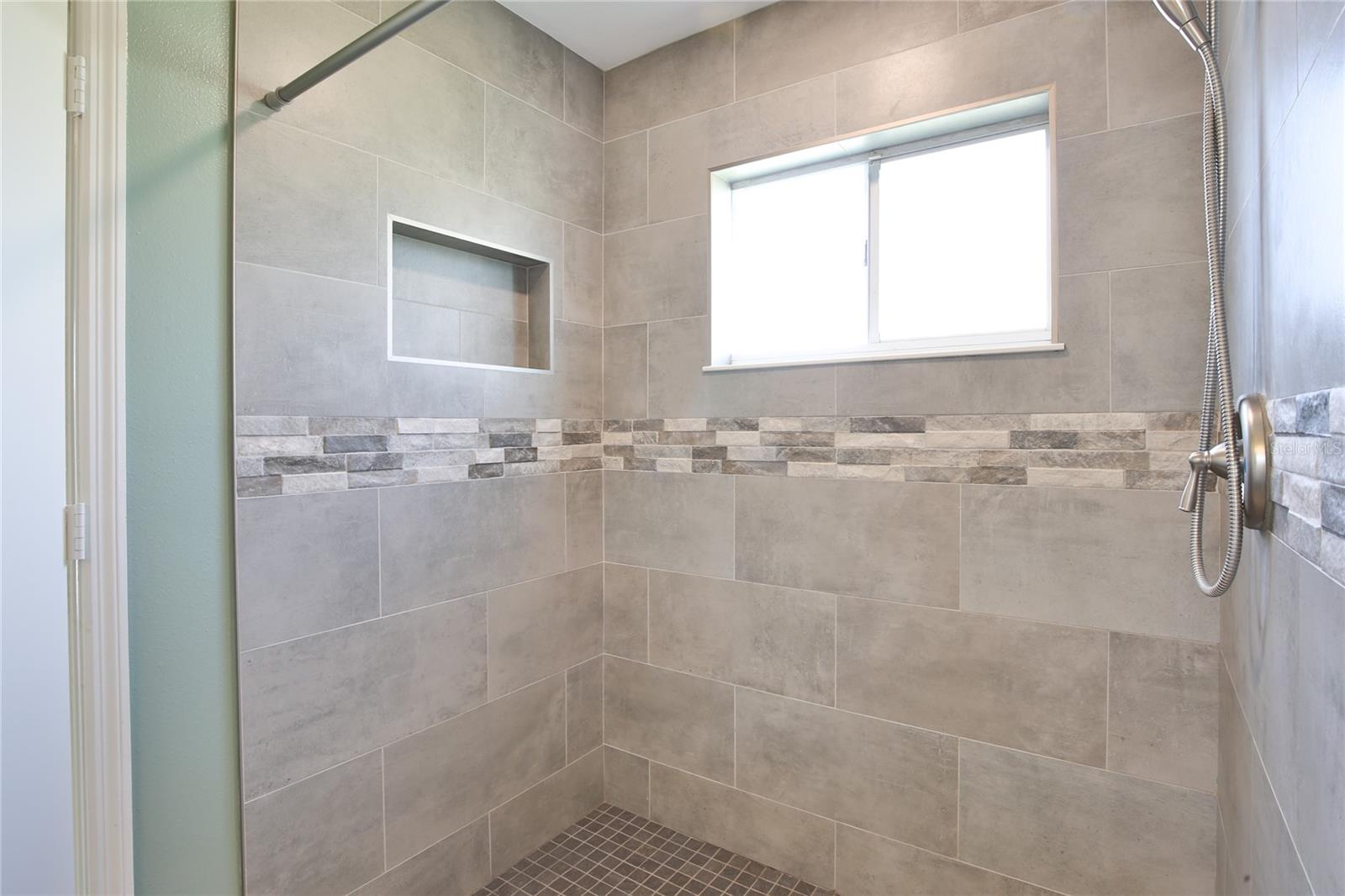 Image 44 of 60 For 4920 Breakwater Drive