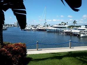 Listing photo id 8 for 2600 Harbourside Drive H-09