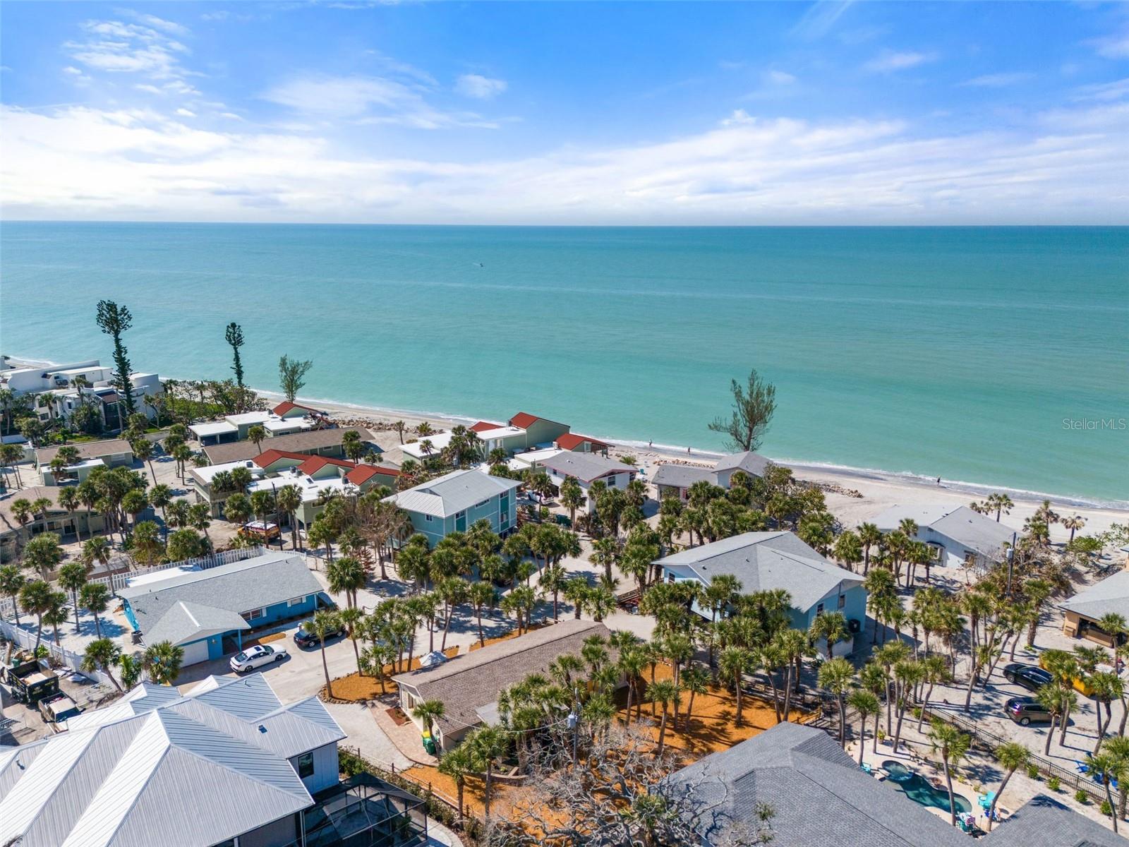 Listing photo id 34 for 3030 Beach Road A