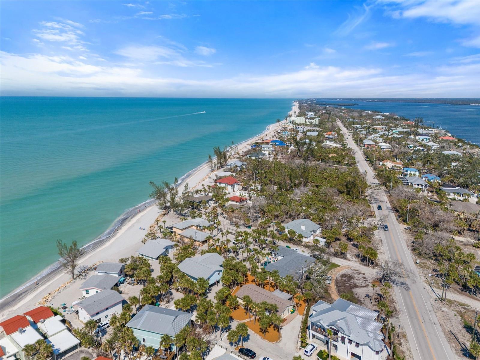 Listing photo id 35 for 3030 Beach Road A