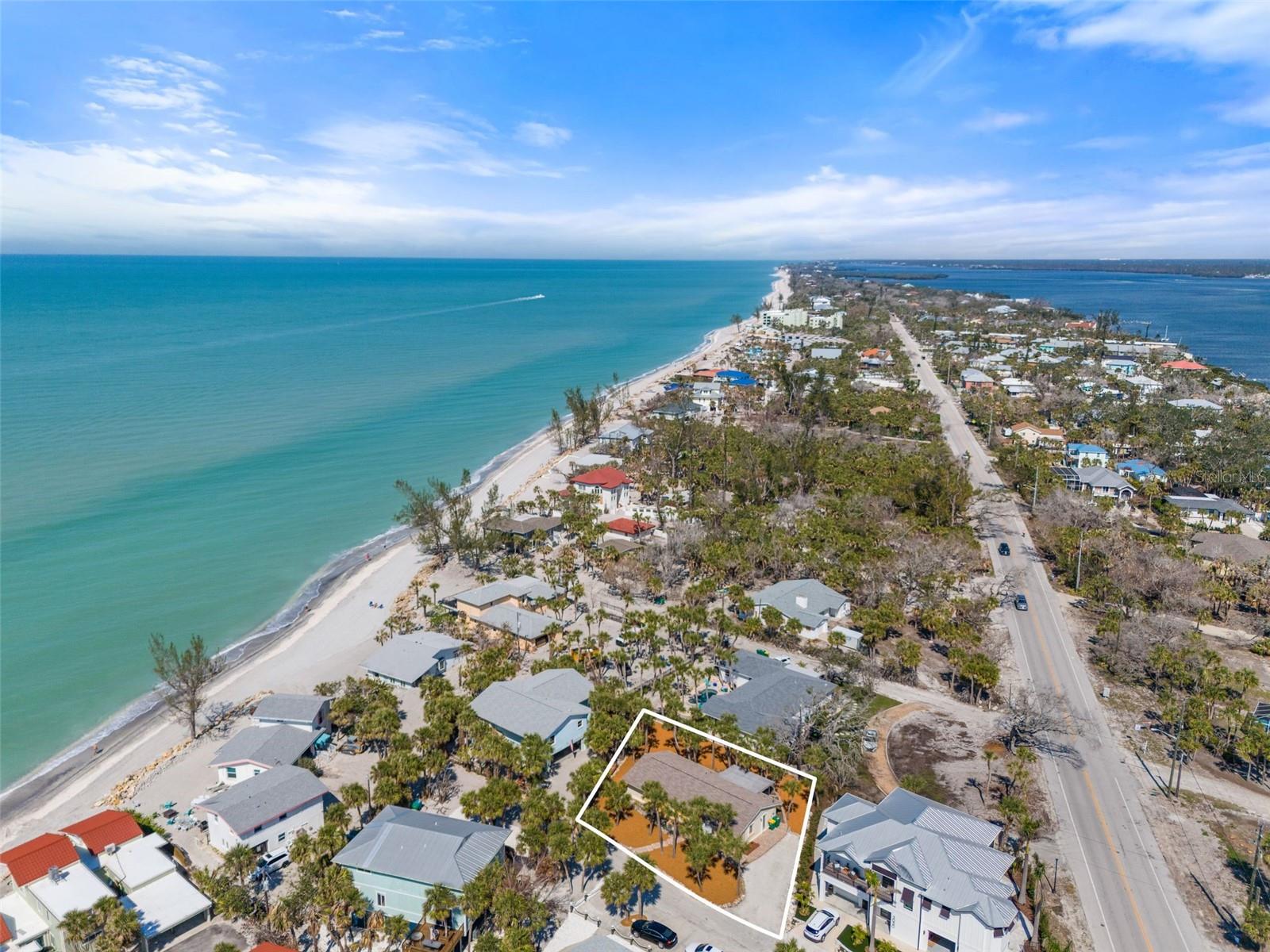 Listing photo id 36 for 3030 Beach Road A