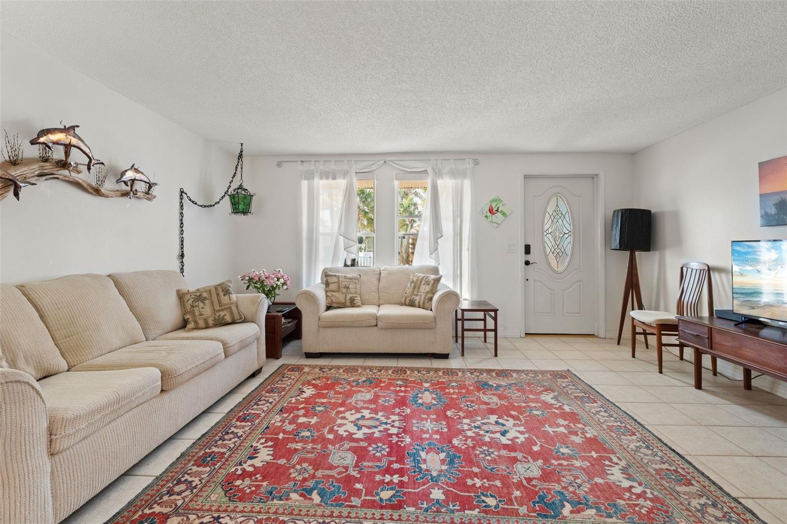 Listing photo id 3 for 3030 Beach Road A