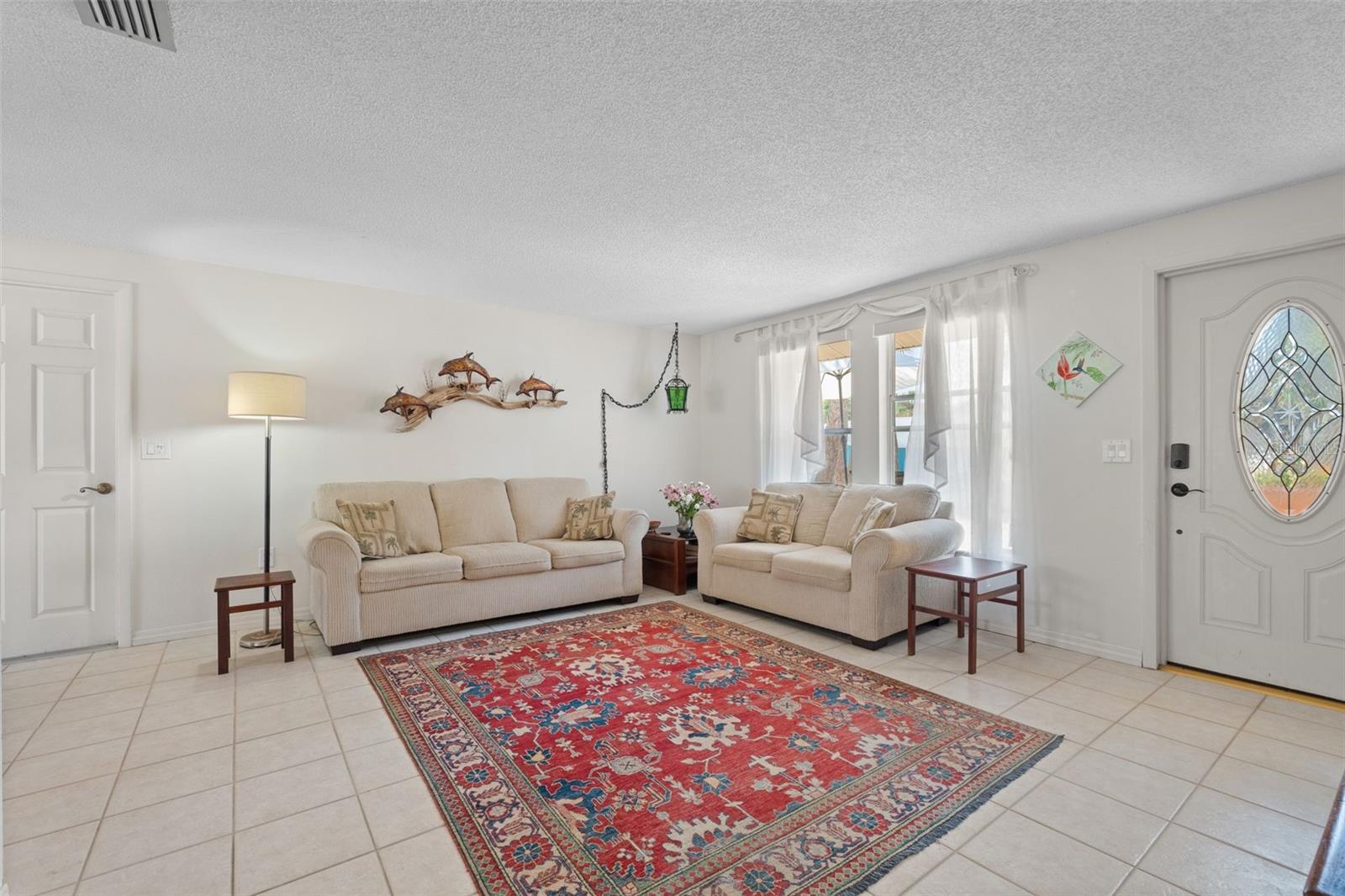 Listing photo id 4 for 3030 Beach Road A