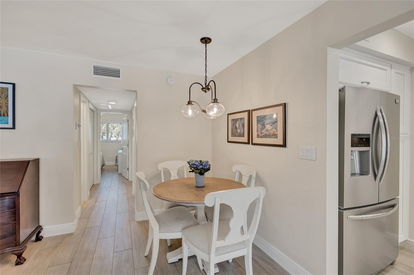 Image 8 of 49 For 137 Avenida Messina  3