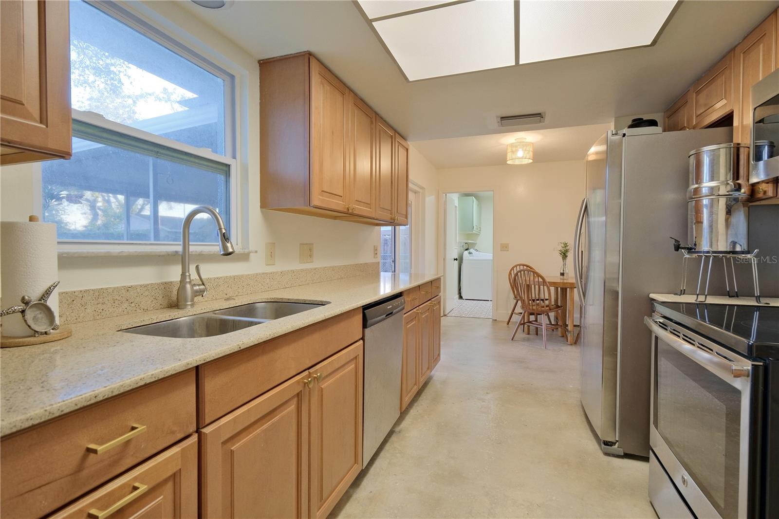 Image 12 of 29 For 4015 11th Avenue W
