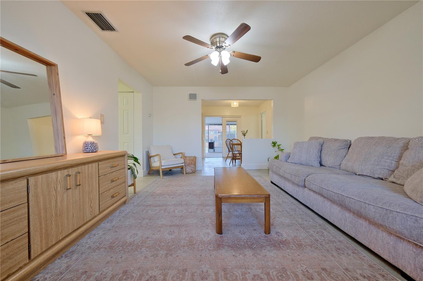 Image 4 of 29 For 4015 11th Avenue W