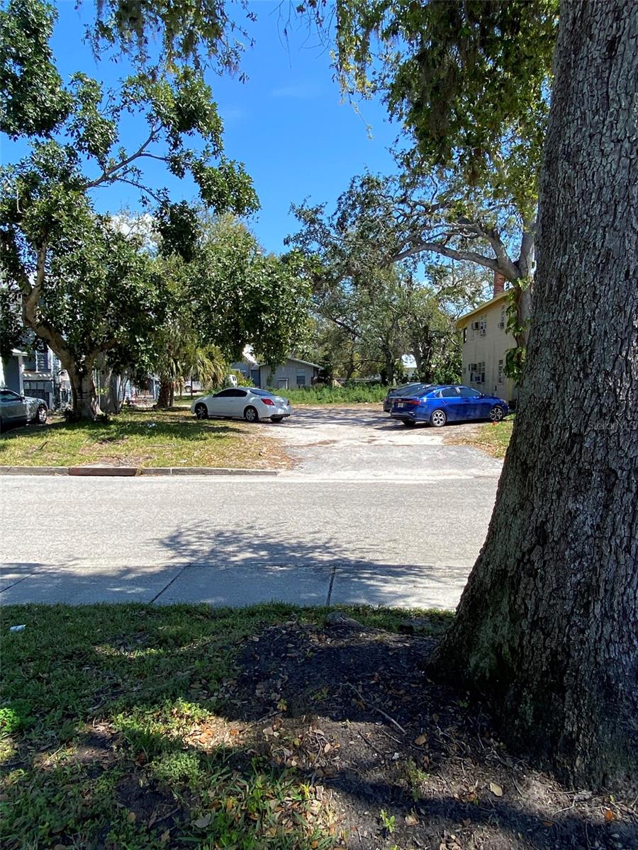 Image 2 of 7 For 518 7th Avenue W