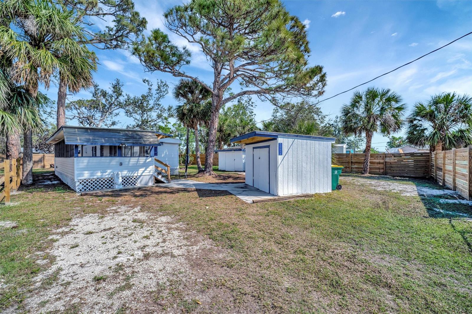 Image 11 of 41 For 5061 Placida Road A