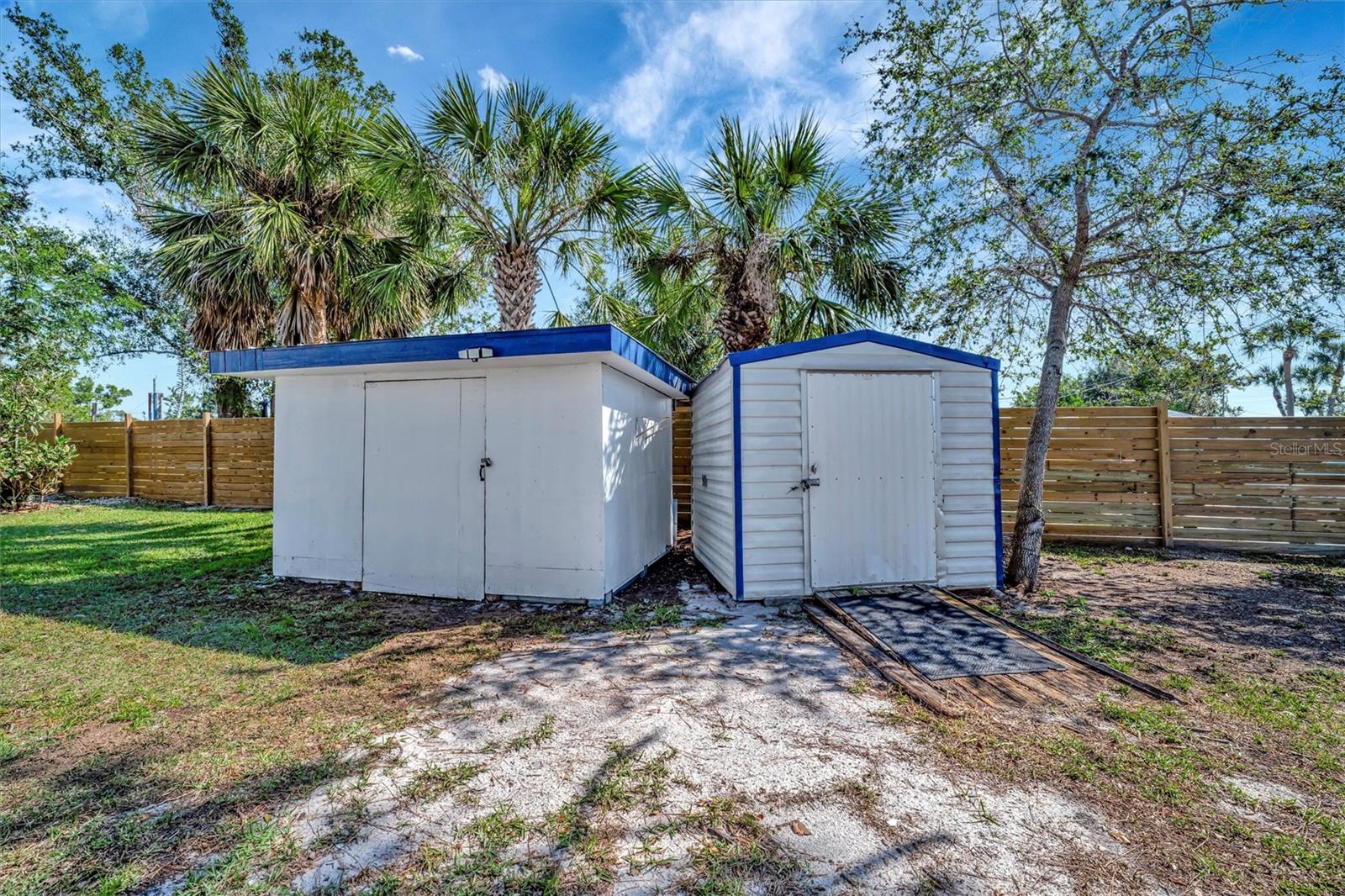 Image 14 of 41 For 5061 Placida Road A