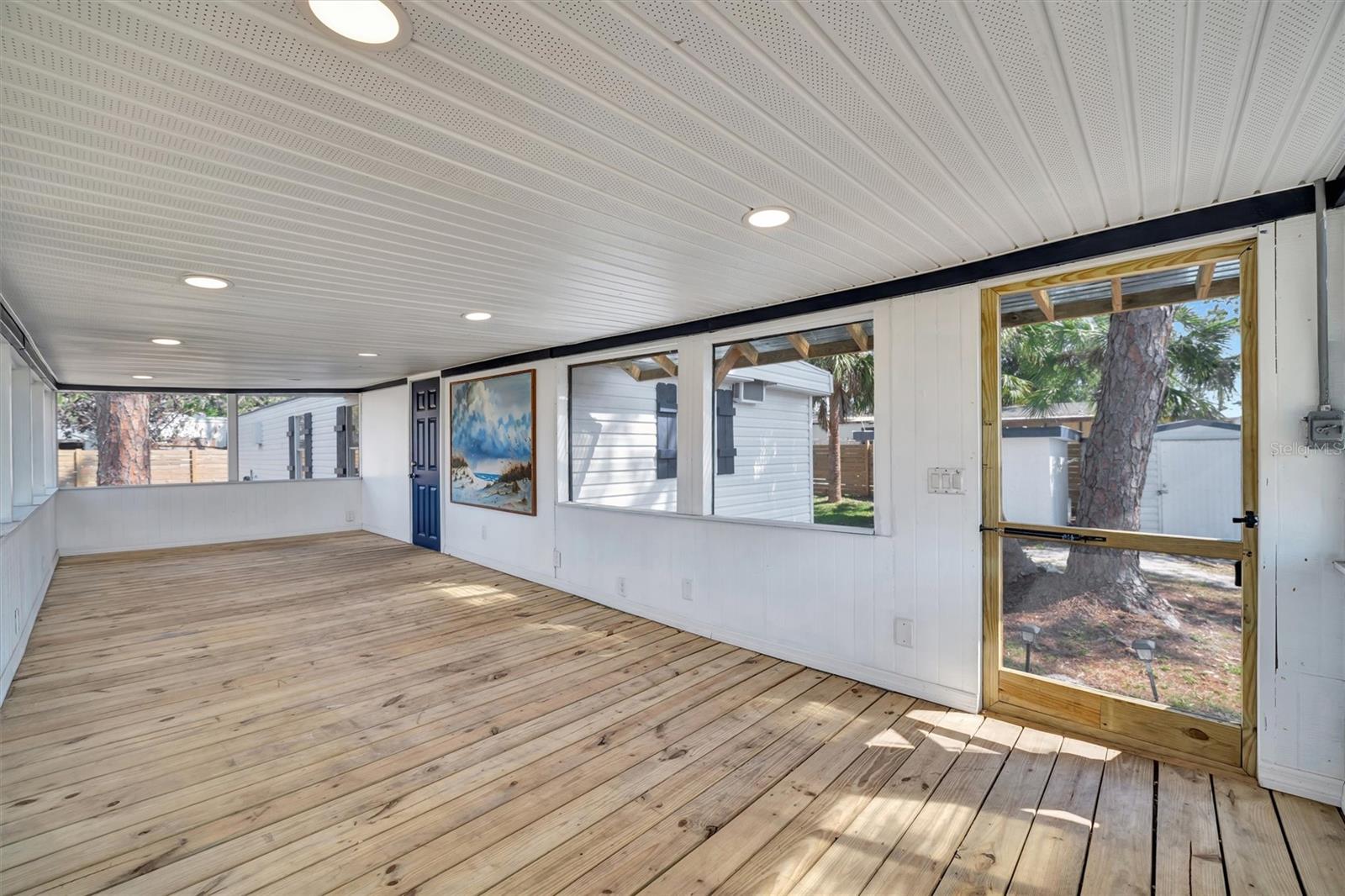 Image 20 of 41 For 5061 Placida Road A