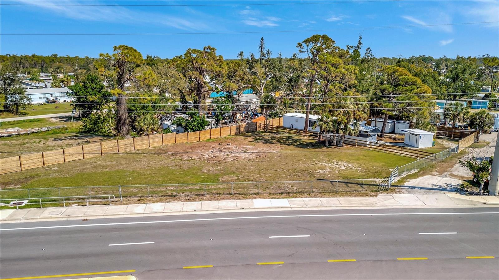 Image 3 of 41 For 5061 Placida Road A