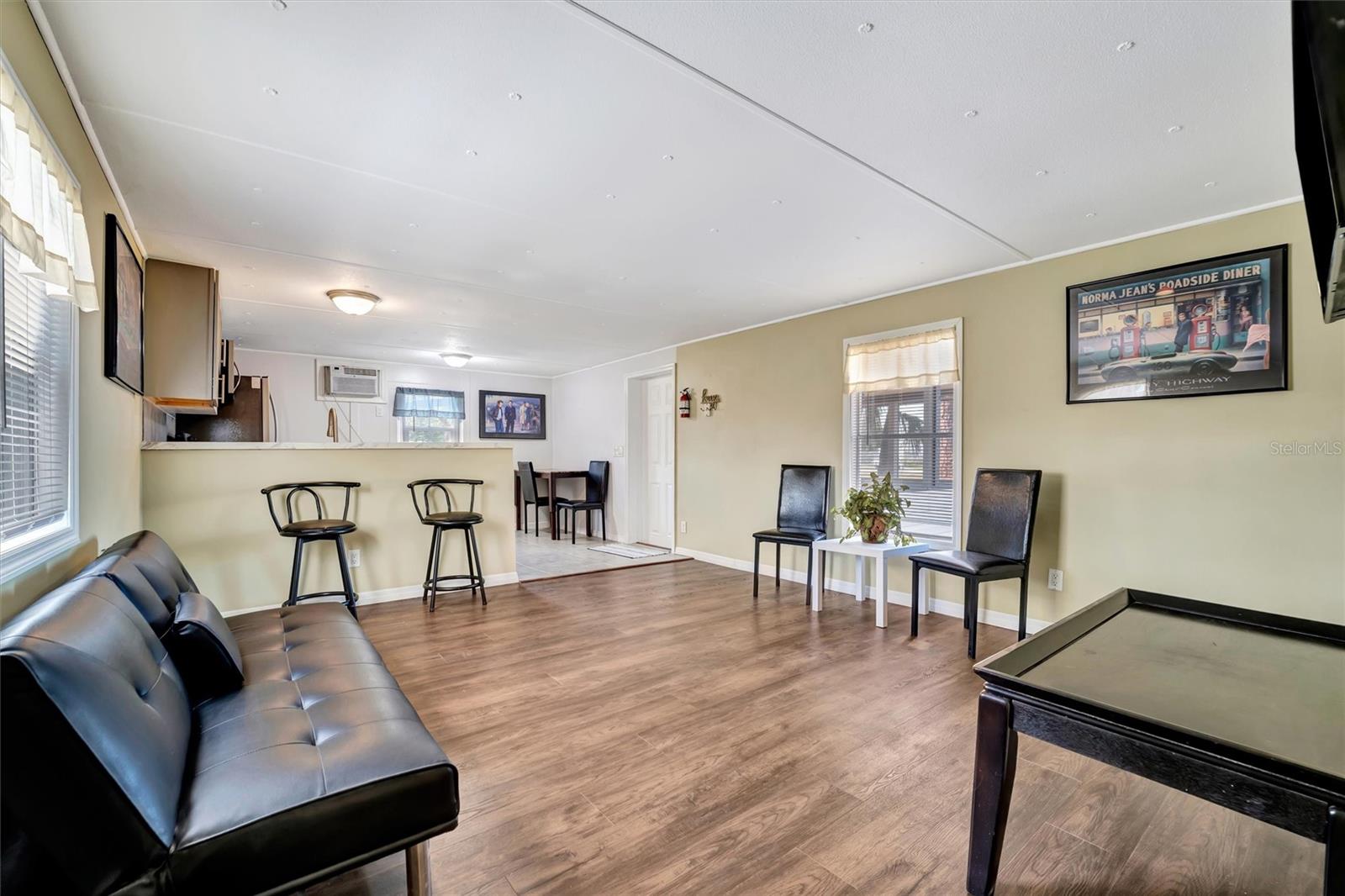 Image 32 of 41 For 5061 Placida Road A