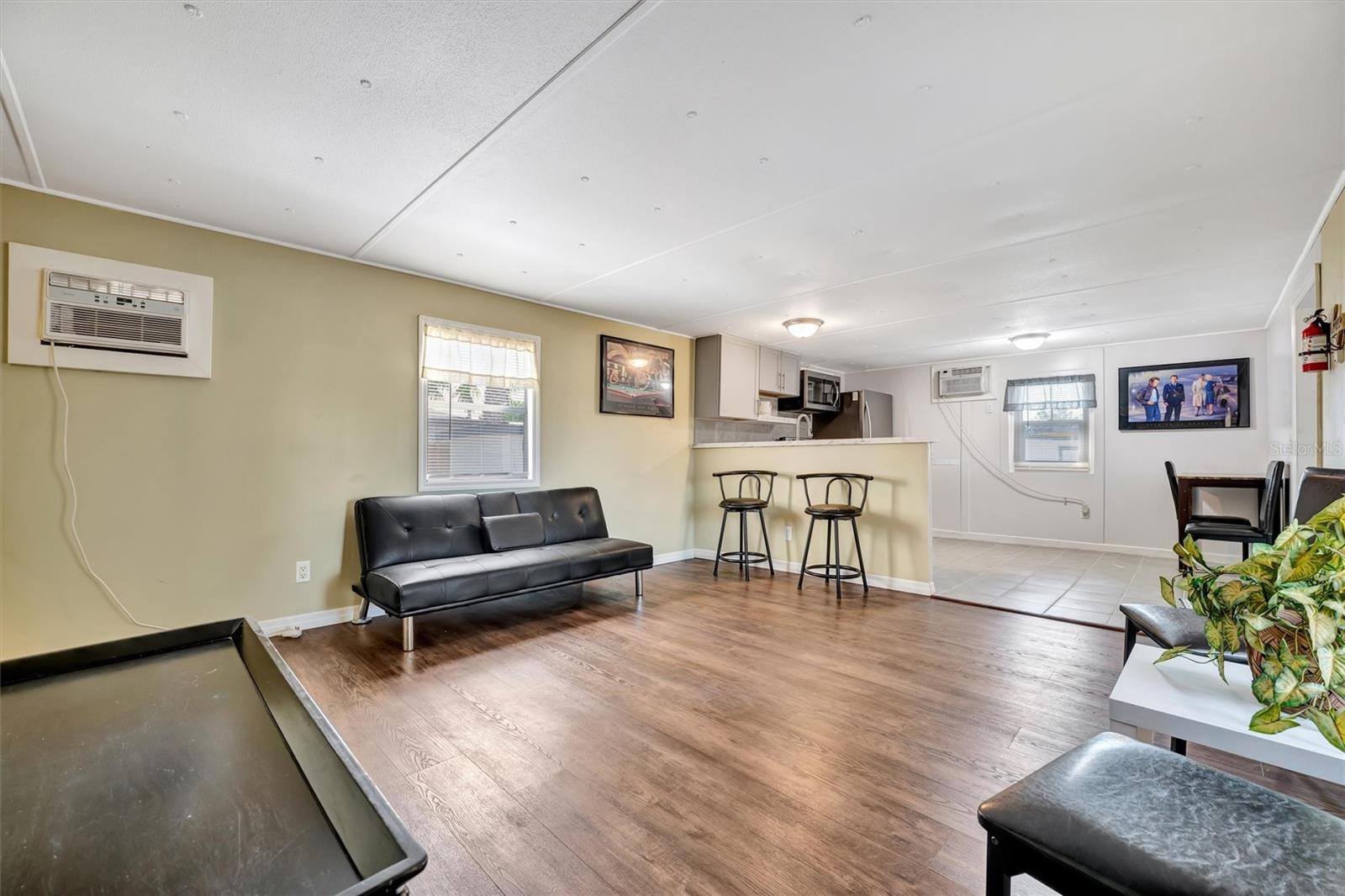 Image 33 of 41 For 5061 Placida Road A