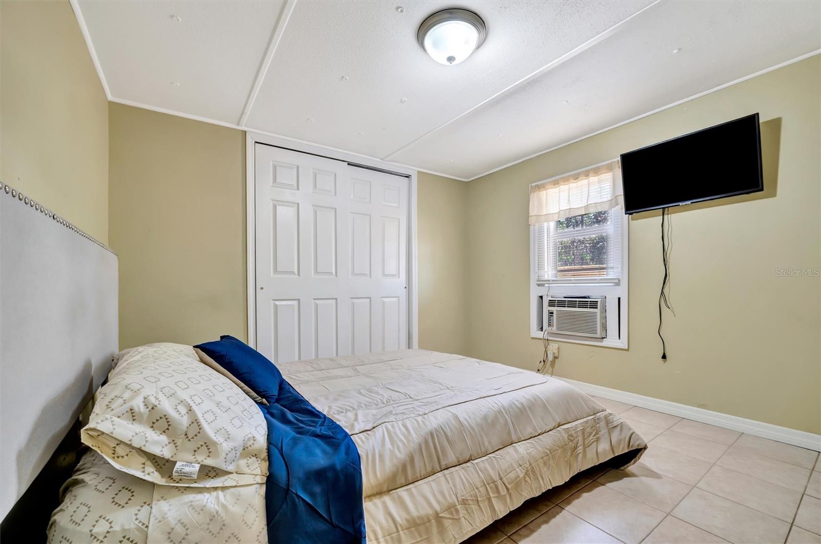 Image 37 of 41 For 5061 Placida Road A
