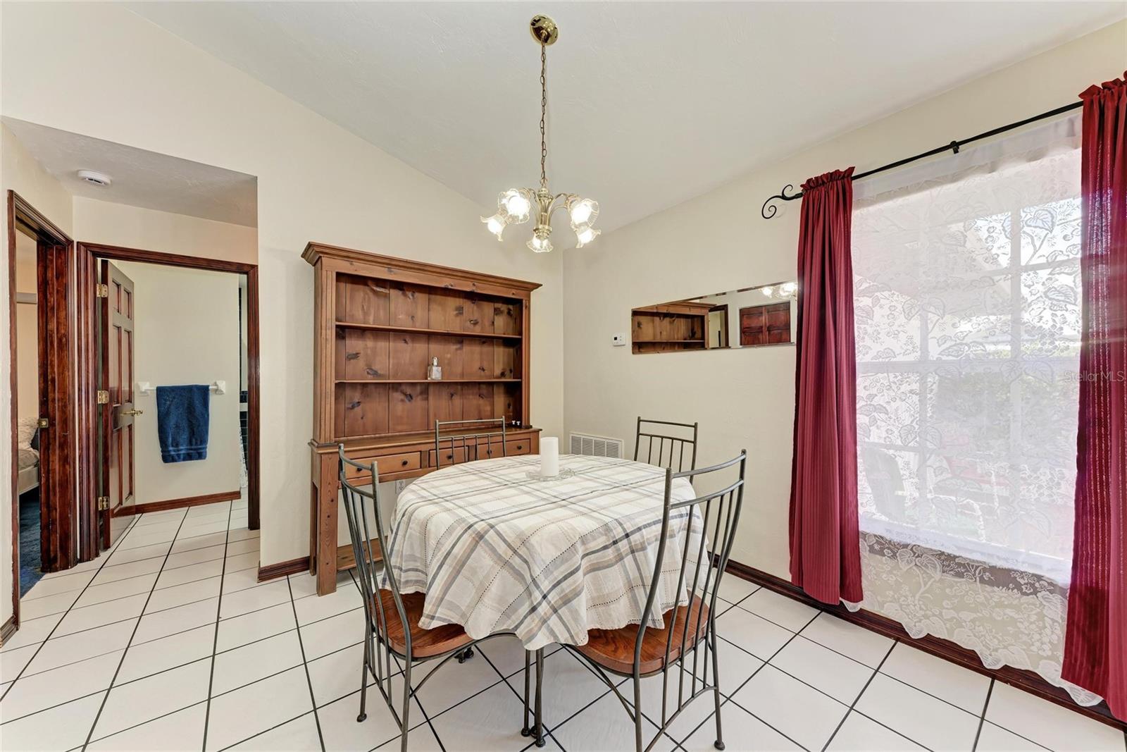 Image 24 of 47 For 1302 5th Street W