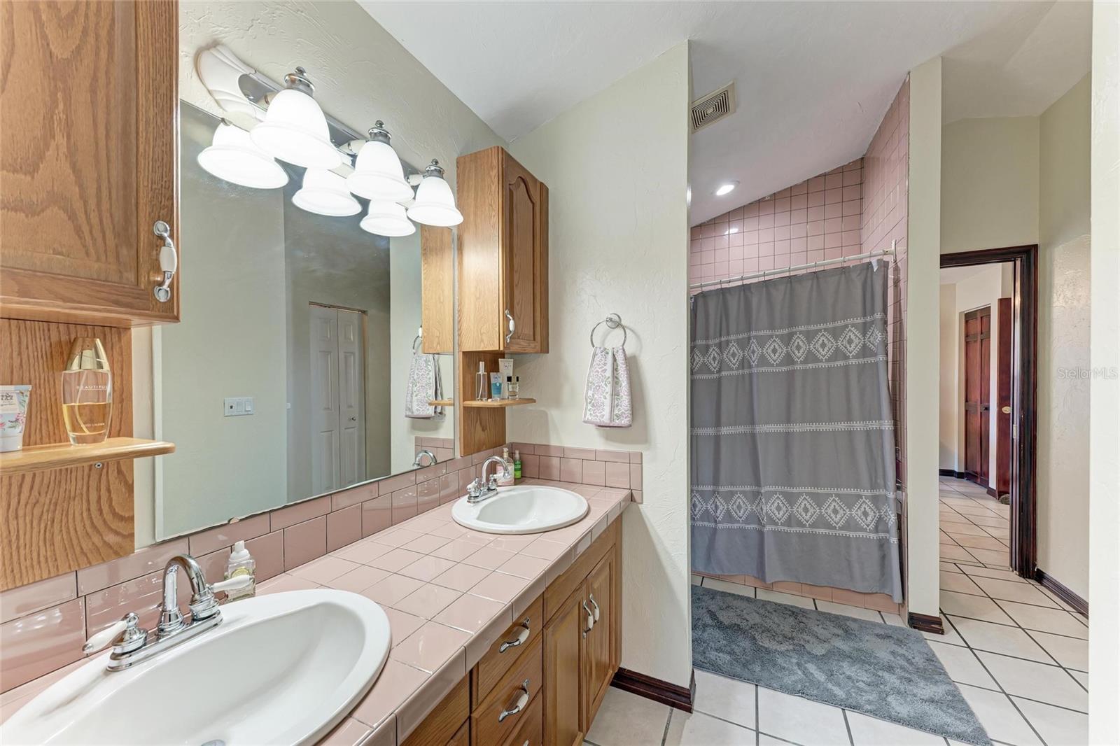 Image 34 of 47 For 1302 5th Street W