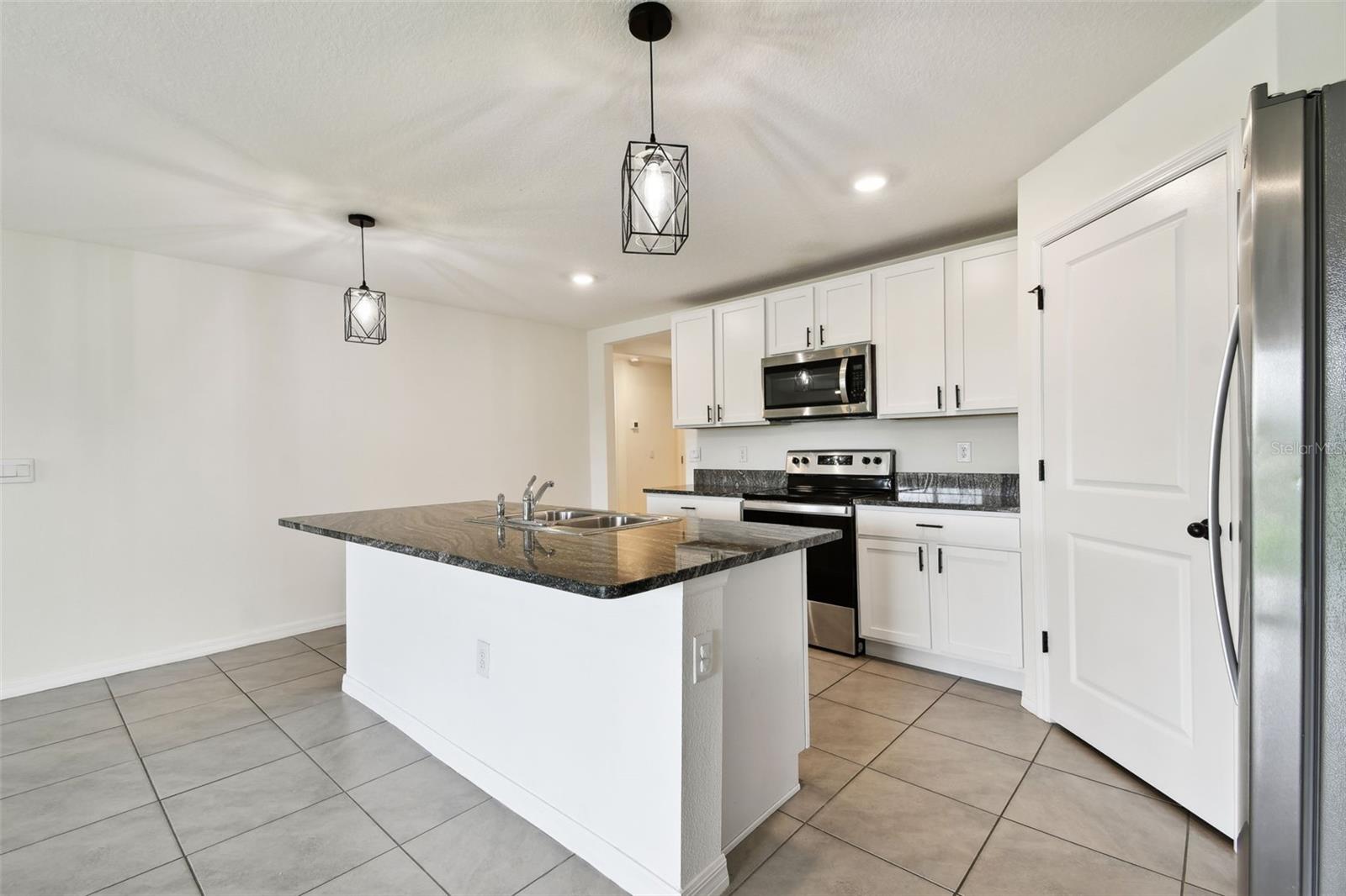 Image 18 of 76 For 4918 Gray Owl Terrace