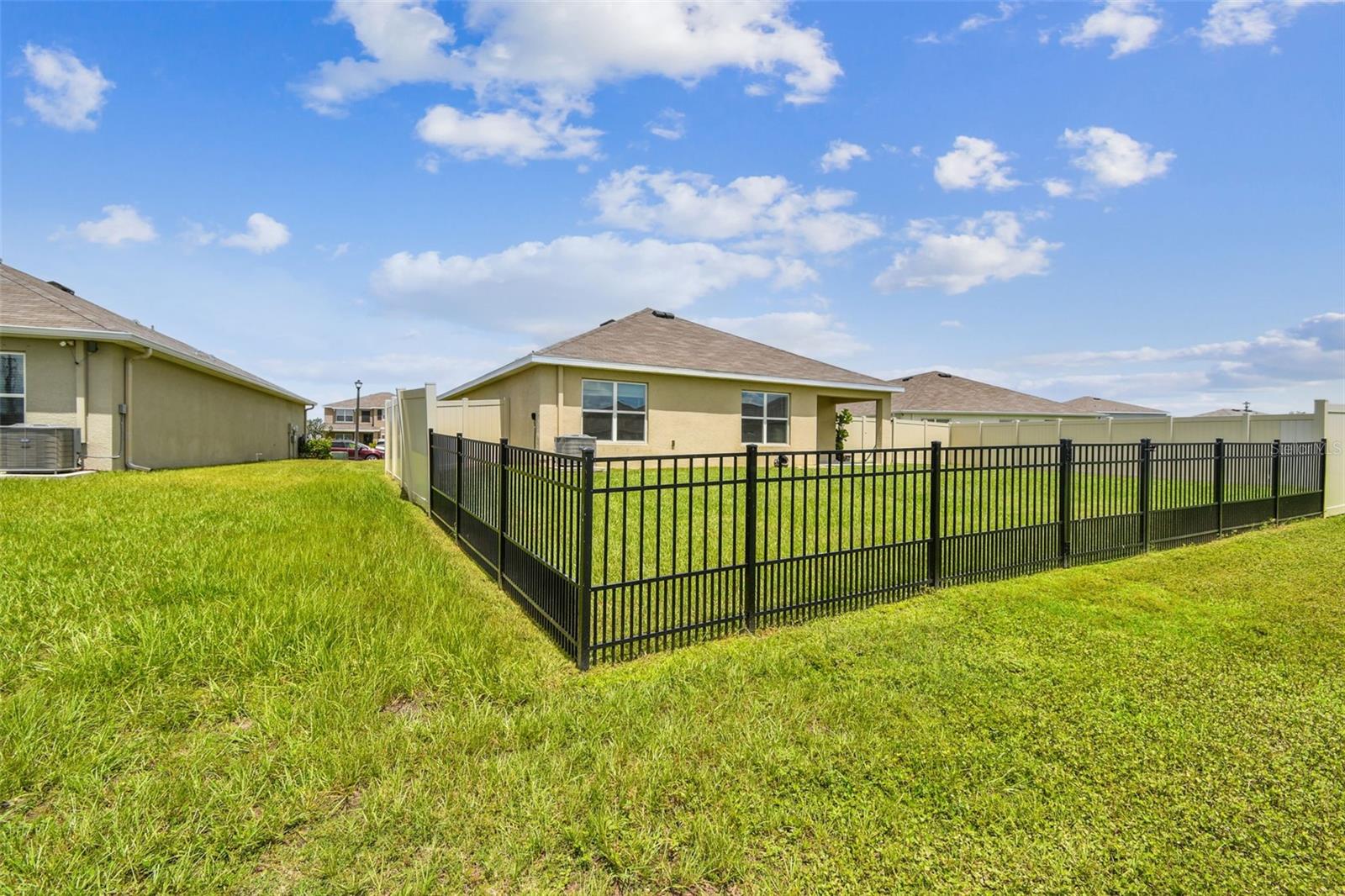 Image 40 of 76 For 4918 Gray Owl Terrace
