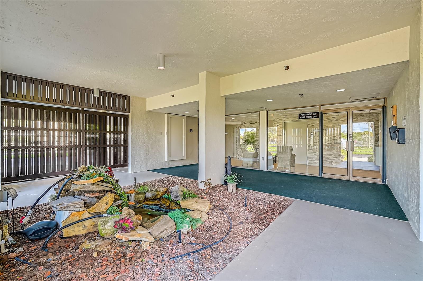 Image 30 of 40 For 1001 Beach Road A203